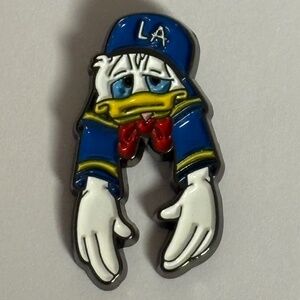 LA Dodgers Donald Duck Hat Pin Pins Streetwear Hats Bag Baseball Fitted New Era